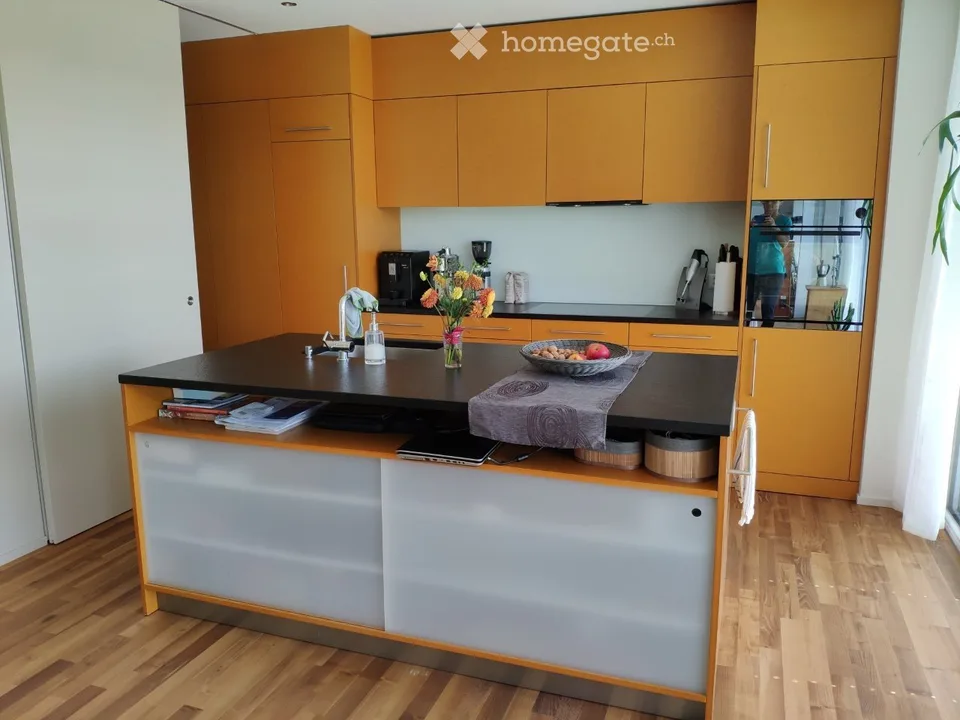 Casa familiare di 4,5 locali a Amriswil con spazio commerciale – disponibile immediatamente!
