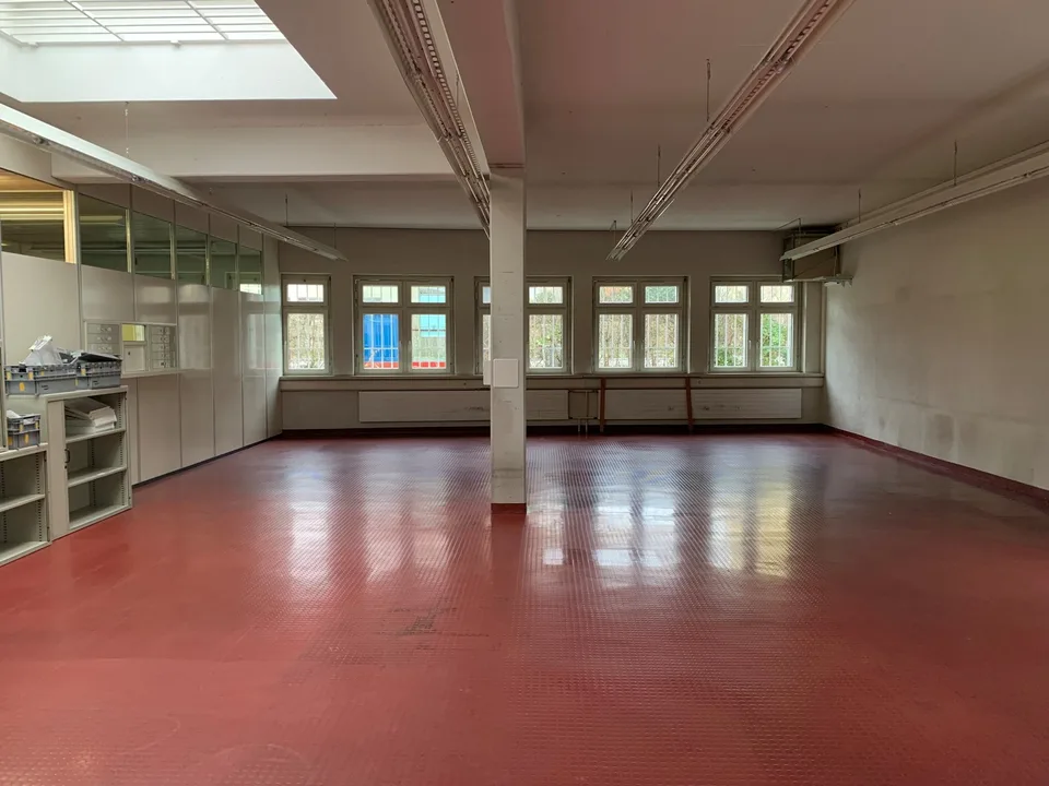Espace commercial/bureautique A, environ 158 m2