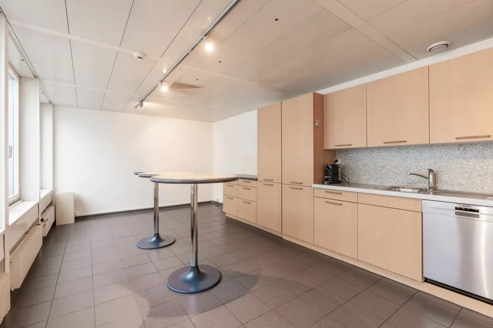 Ihr Büro mit maximaler Präsenz an der Zürcherstrasse – Foto 6 von 12