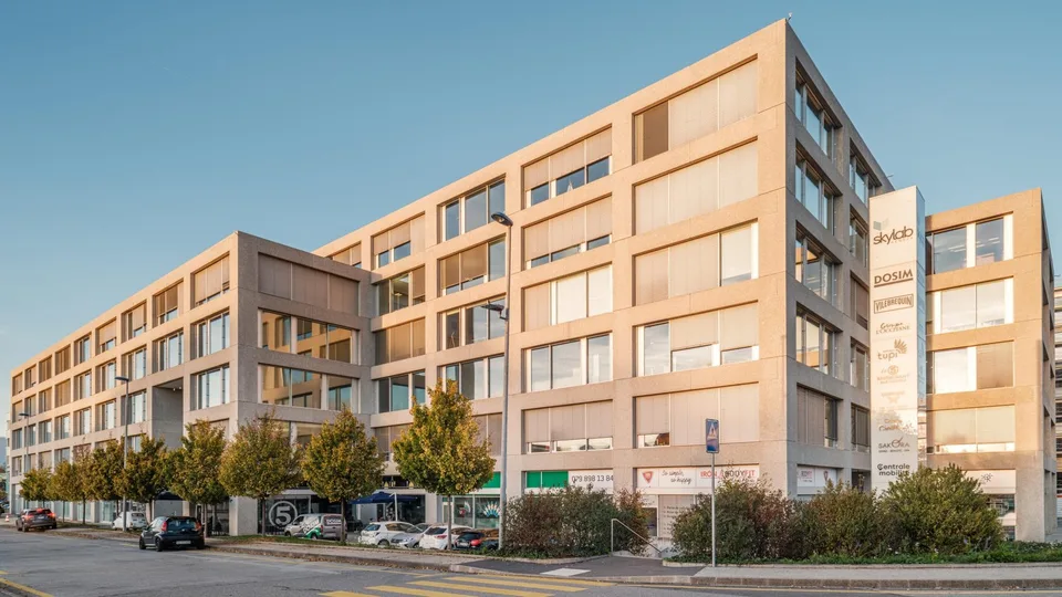 Surfaces disponibles dans un immeuble récent de standing - Plan-les-Ouates - Dès 250 m2