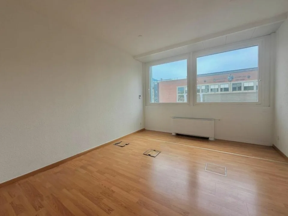LUGANO · MODERNES BÜRO MIT KÜCHE UND BEHINDERTENWC · VERFÜGBAR AB SOFORT – Foto 11 von 12
