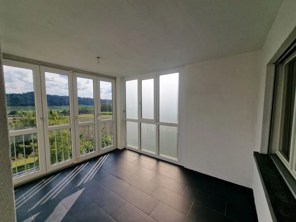 Appartement lumineux 3 1/2 pièces au 1er étage à droite