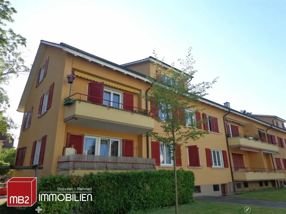 Schöne Genossenschaftswohnungen mit Balkon zu vermieten / Joli appartement d'une coopérative avec balcon à louer