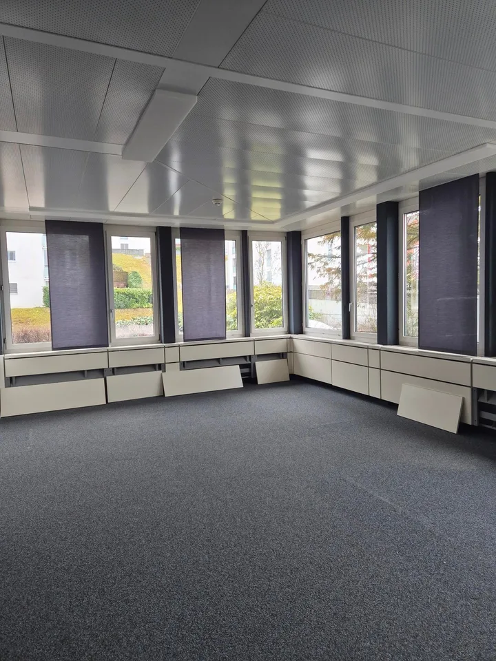 Grosszügige Bürofläche an zentraler Lage - Miete von Teilflächen möglich