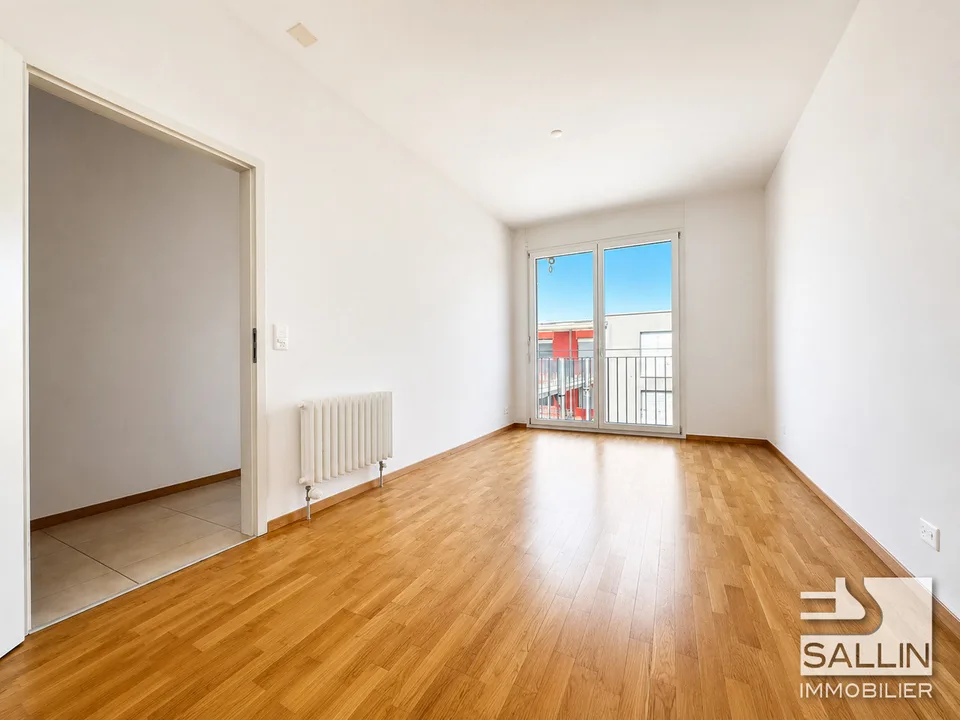Lumineux 4½ pièces avec balcon dans le quartier de Cormanon
