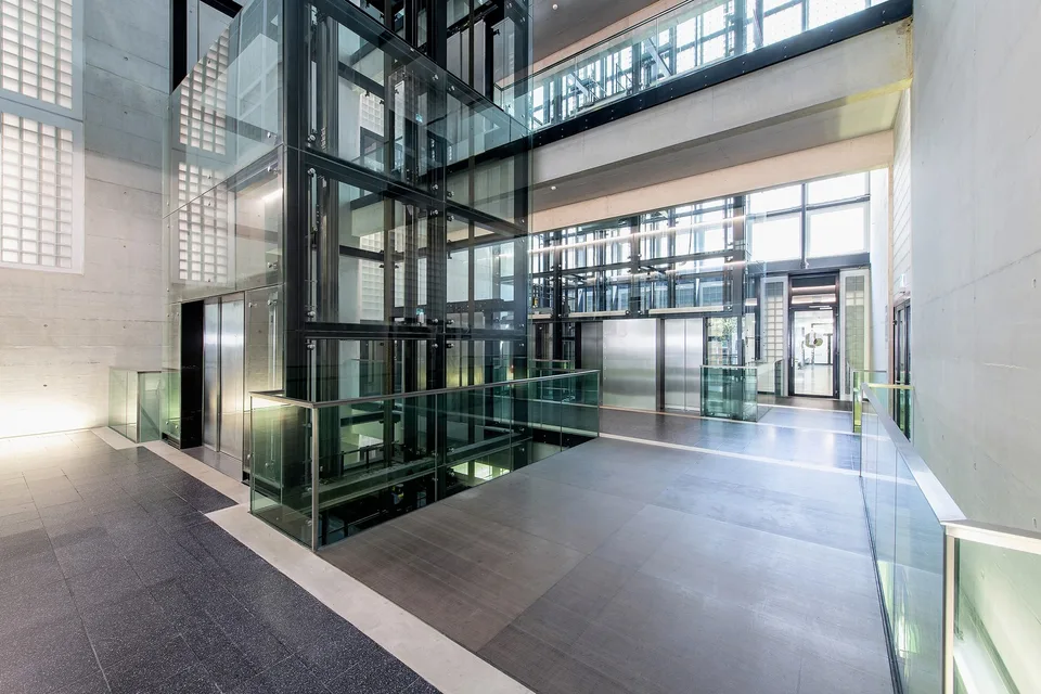 Spazio ufficio attraente al 3° piano in una posizione ben collegata a Zurigo Oerlikon