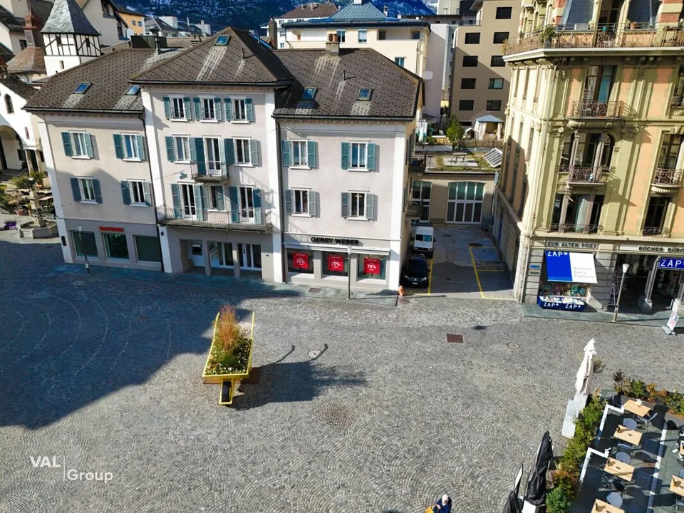 Spazio di vendita e ufficio in Piazza Città di Brig - 2 piani, vetrina, climatizzato – foto 15 di 17