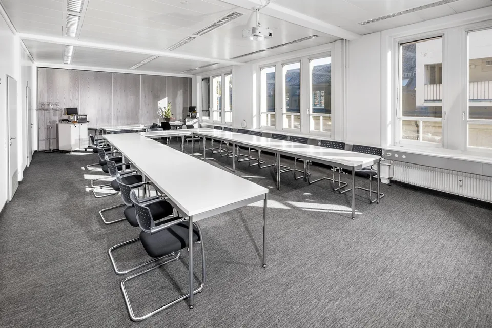 Travailler dans un emplacement idéal - espace de bureau à la gare principale de St-Gall