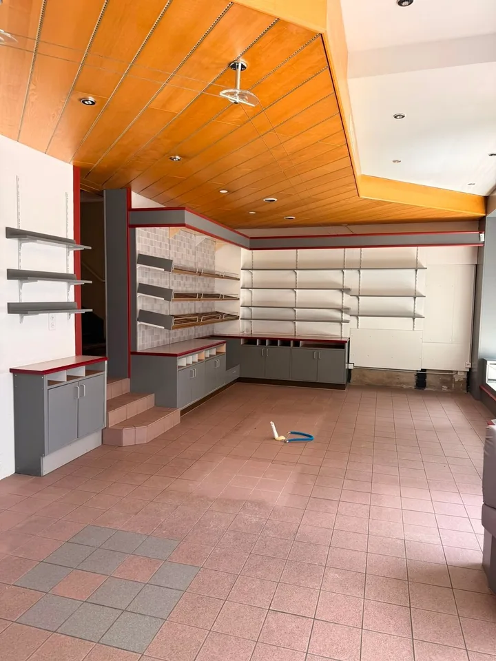 Einzigartige Gelegenheit in Vallorbe: Bäckerei mit Tea-Room, Labor und Apartment.