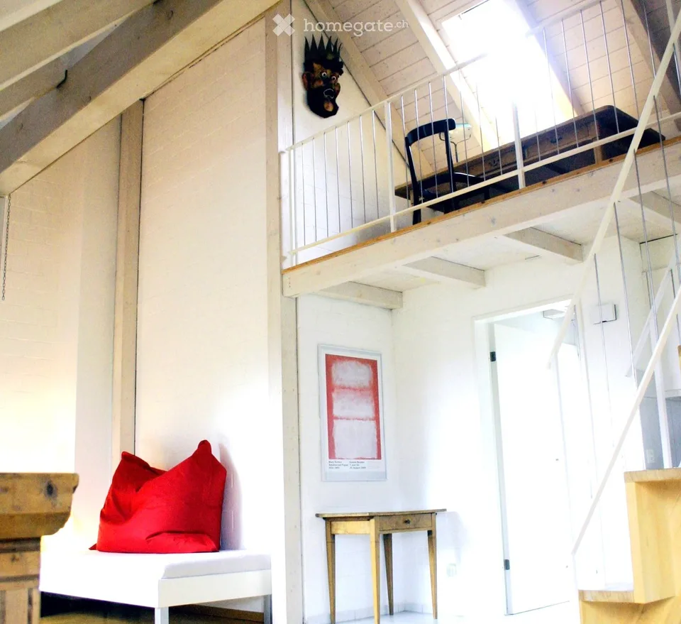 Charmant appartement attique avec galerie et vue panoramique sur le Jura