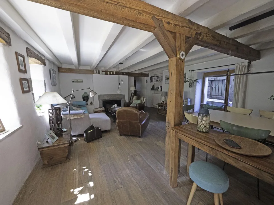 Maison bourrée de charme et de cachet à Certoux