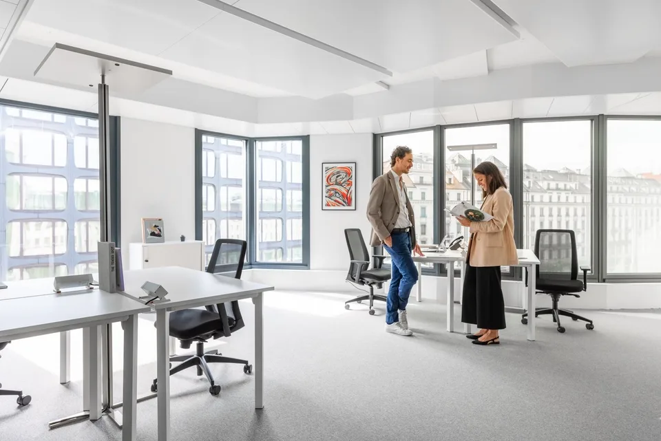 Bureau design pour 15 à Spaces Main Station