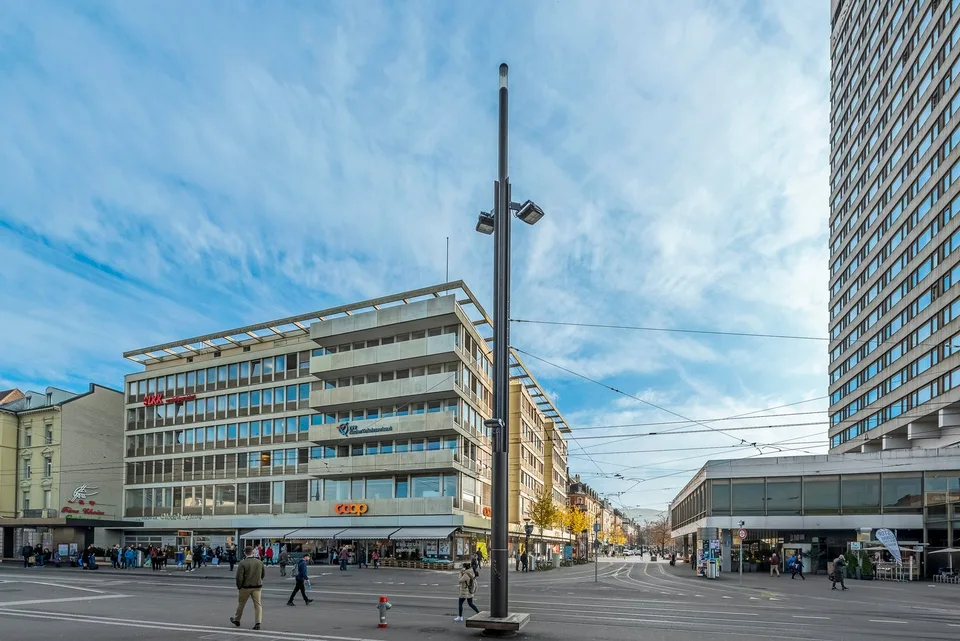 Autoeinstellplatz direkt beim Bahnhof Oerlikon