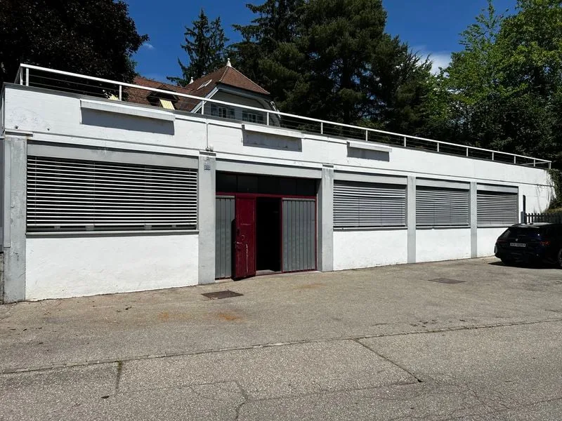 Local commercial, grand dépôt avec bureau