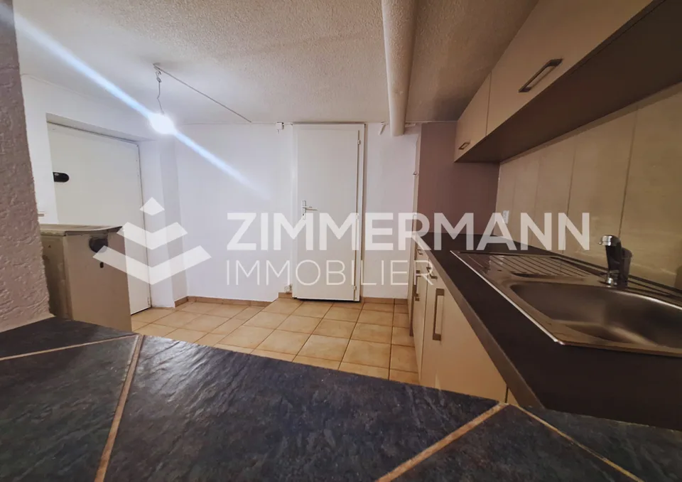 BEX : Local commercial au rez de 67 m2