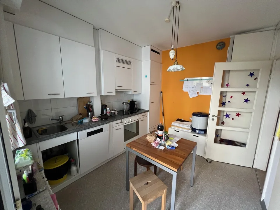 Grosszügige 5-Zimmer-Wohnung an zentraler Lage in Zürich