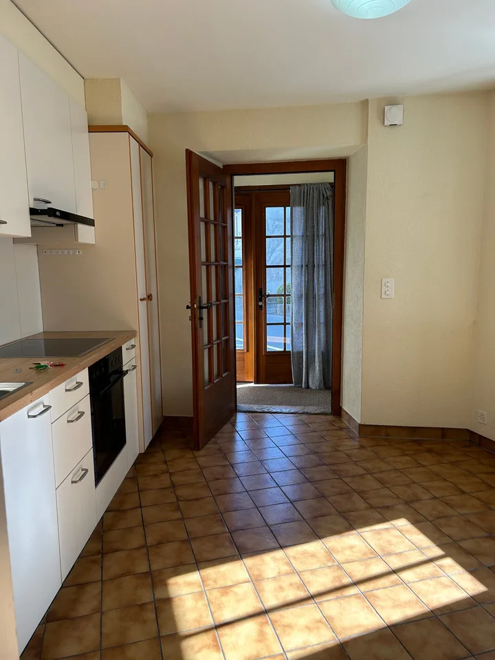 Charmant appartement de 2 pièces au rez-de-chaussée à Yens