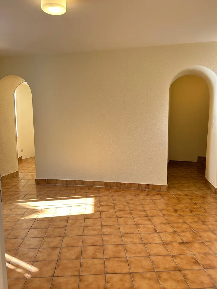 Charmant appartement de 2 pièces au rez-de-chaussée à Yens