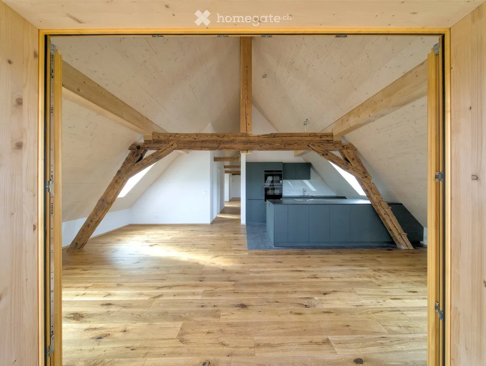 Erstverm. 5.5 Zi. Dachwh in historischen Bauernhaus Lurtigen