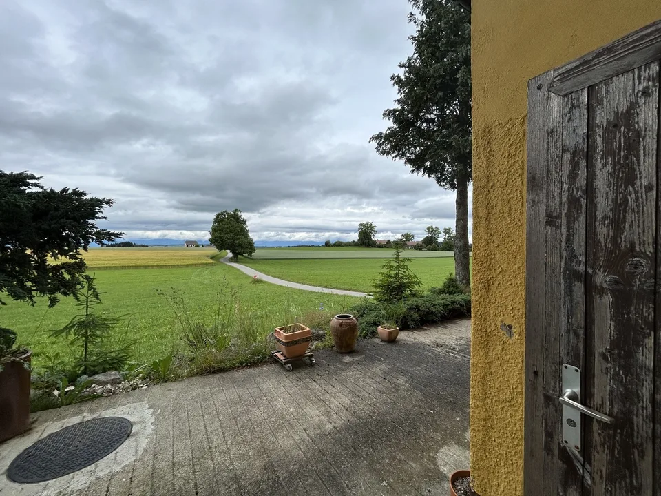 Maison isolée en pleine campagne