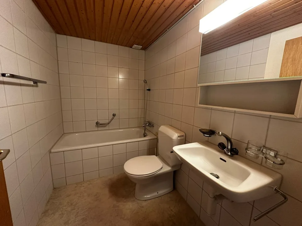 Schönes 2.5-Zimmer-Wohnung im Zentrum von Saint-Imier – Foto 8 von 12