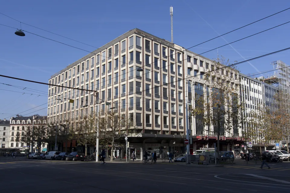 Emplacement de parking en plein centre-ville de Genève