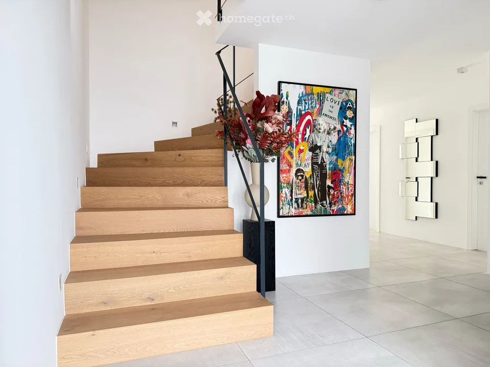 Exklusives 6.5-Zimmer-Terrassenhaus mit Garten an begehrter Lage in Wilen bei Wollerau