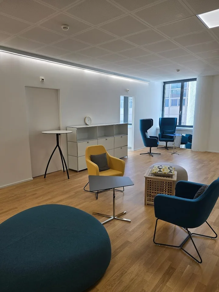 Laboratoire avec espace de coworking dans le P201 à Aesch