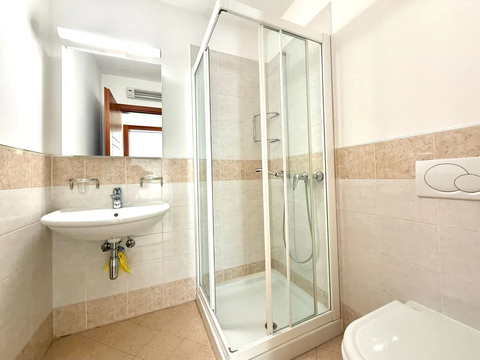 Wohnung mit 5 Zimmern, Garten und Seeblick in Morcote – Foto 12 von 12
