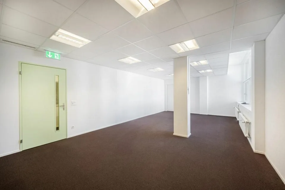 Working at the ZIK area - modern office space – photo 7 of 8