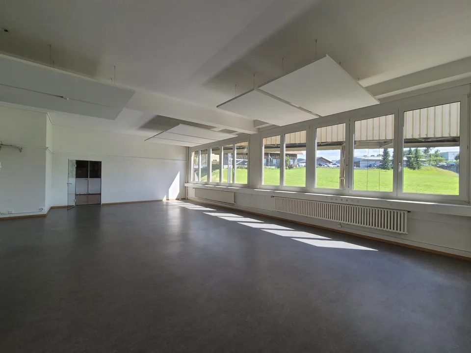 Ihre neuen Gewerberäume zentral am Bahnhof Biglen