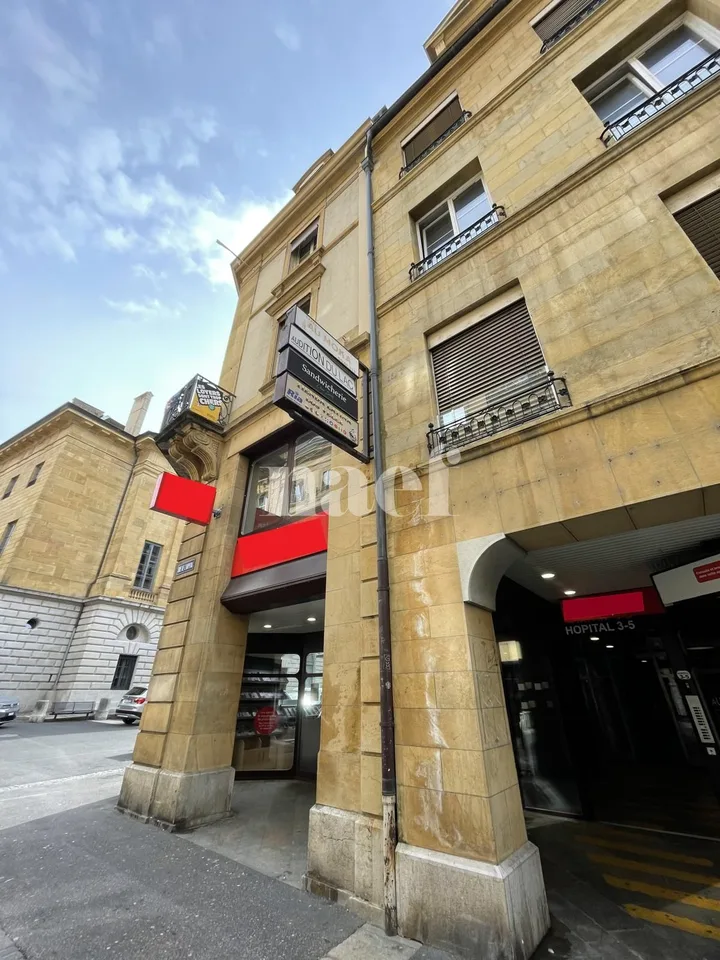 Vitrine à louer pour vos publicités : rue du Concert 2-4 , 2000 Neuchâtel