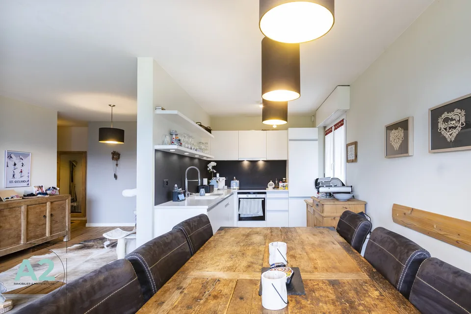 APPARTEMENT SKI-IN/SKI-OUT DE 4,5 PCES EN REZ-DE-JARDIN AVEC TERRASSE