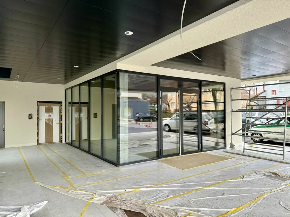 Spazio commerciale o ufficio attraente nel centro di Sirnach