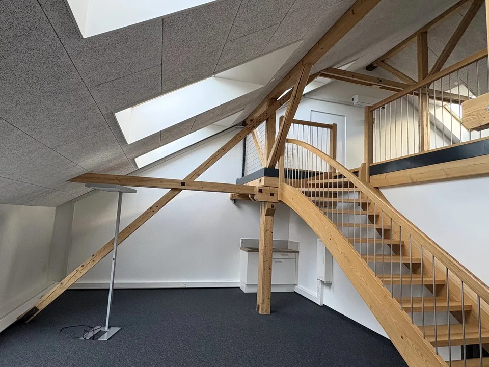 Beautiful commercial space of 90 m2 in a duplex in the old arsenal in Bex