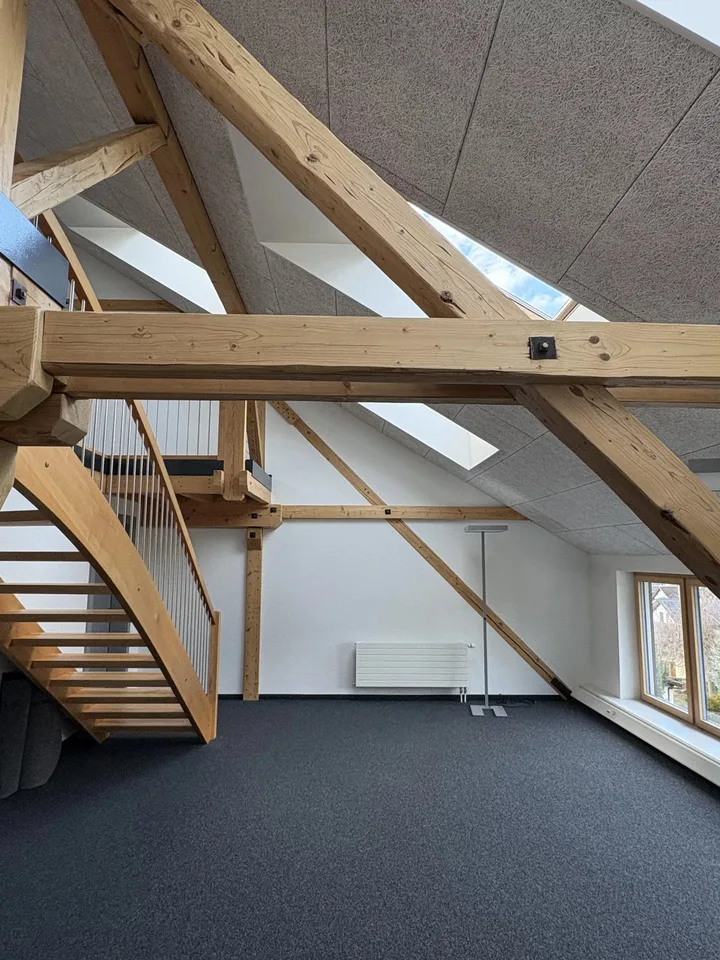 Beautiful commercial space of 90 m2 in a duplex in the old arsenal in Bex