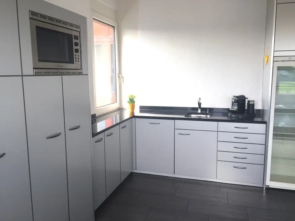 Espace bureau / cabinet abordable n° 1 disponible immédiatement ou sur accord