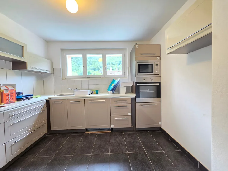 Helles 3,5-Zimmer-Wohnung mit Balkon - sofort verfügbar