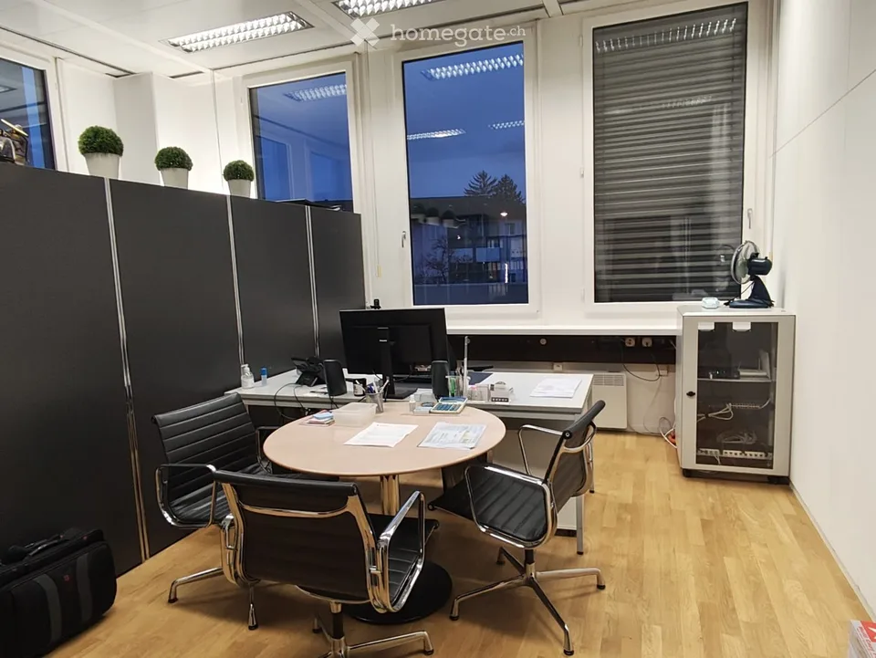 Zentrale Lage, vollständig ausgebaut - vielseitig nutzbar für Ihr Business