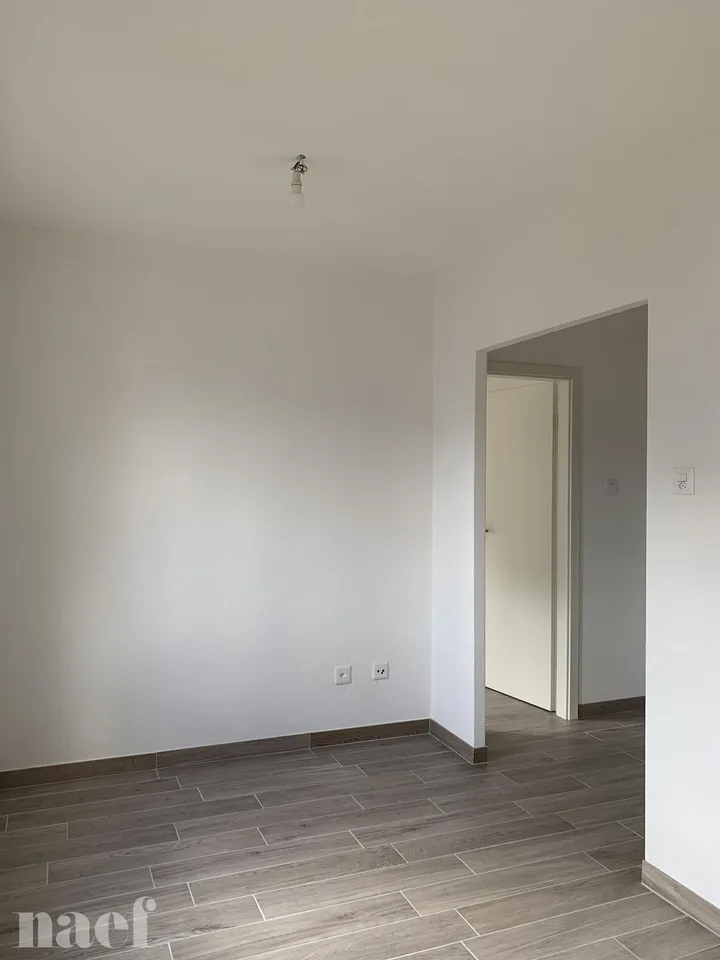 Bel appartement rénové de 2.5 pièces – Foto 20 von 24