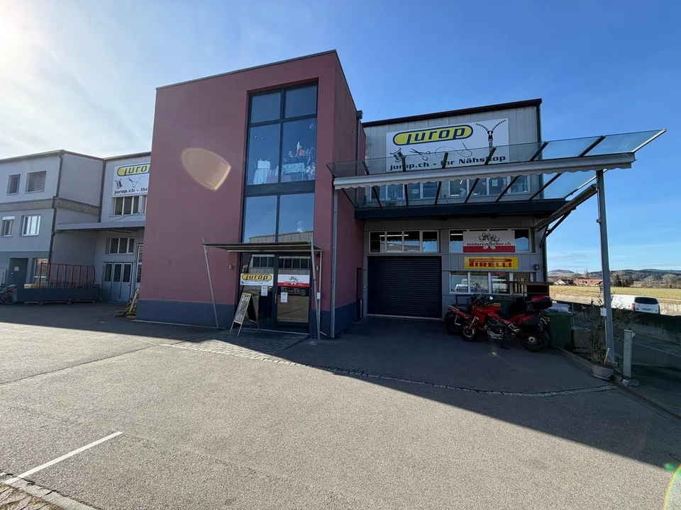 Gewerberaum 210 m2 an idealer Lage in Uetendorf