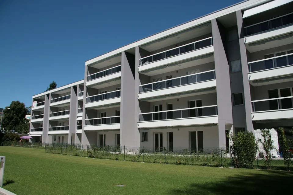 Posteggio autorimessa Ascona a pochi passi dalla Manor e dall'argine fiume maggia