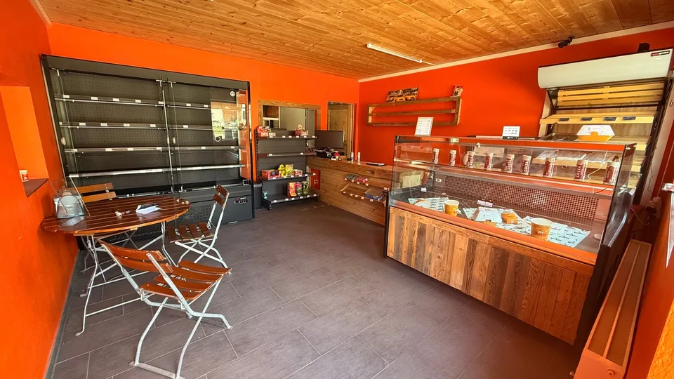 Area di carico - Perfetta per la gastronomia o il dettaglio
