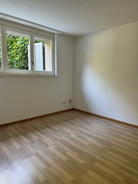 Vielseitiger 2-Zimmer-Hobbyraum mit Tageslicht im Herzen von Biel