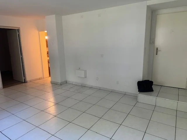 Vielseitiger 2-Zimmer-Hobbyraum mit Tageslicht im Herzen von Biel