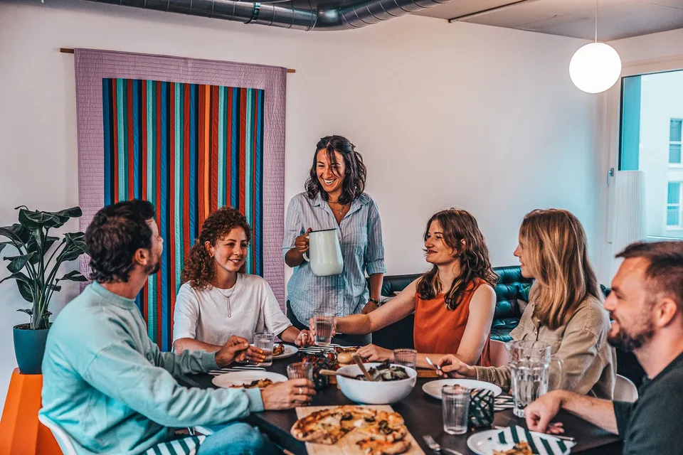 St.Gallen | Private Suite mit Bad | All-inclusive Coliving | Möbliert – foto 12 di 23