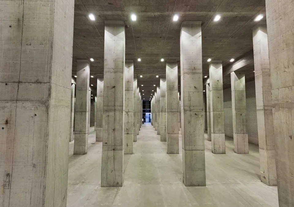 6'800 mètres carrés d'entrepôt à hauts rayonnages