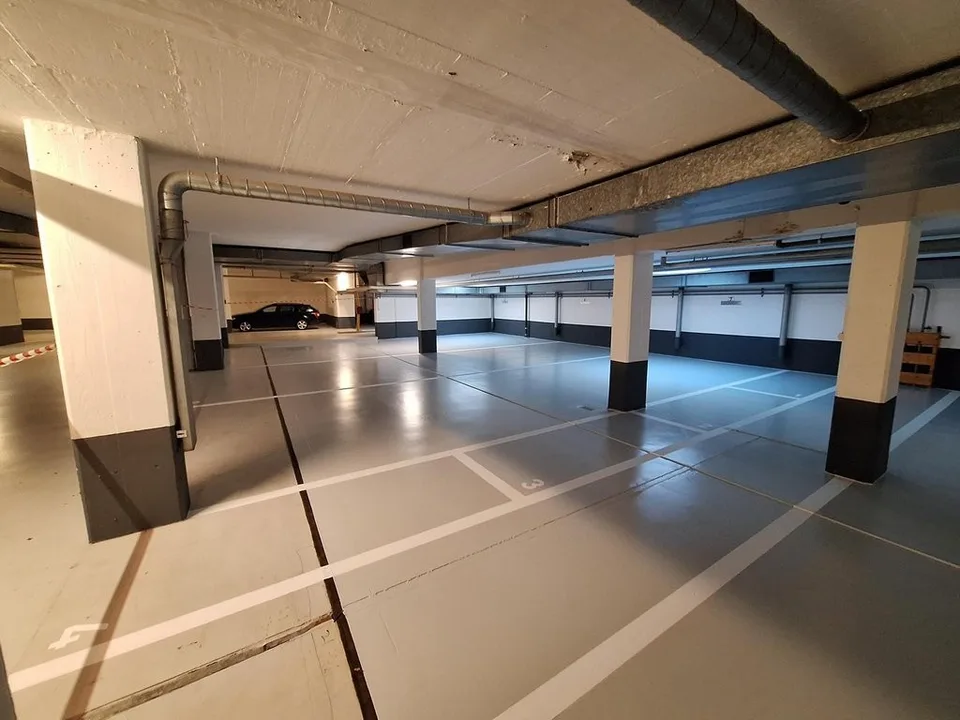 Place de parc moto intérieure au centre de Lausanne