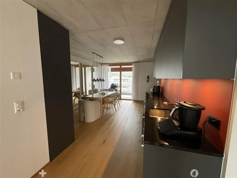 Appartamento moderno 3.5 locali con 2 balconi a Biel