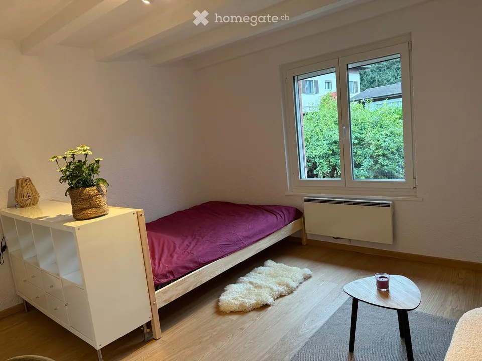 Camera da letto 16 m² in villa / contro servizi per animali